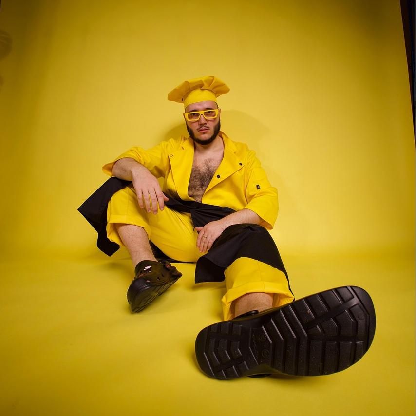 Portrét včelára